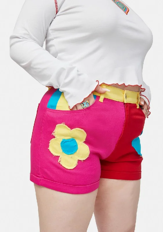 Colorful Clothing Chic Urban Fashion Look Plus Free Luv Nation Colorblocked Applique Twill Shorts Colorful Clothing Chic Urban Fashion Look Plus Free Luv Nation Colorblocked Applique Twill Shorts