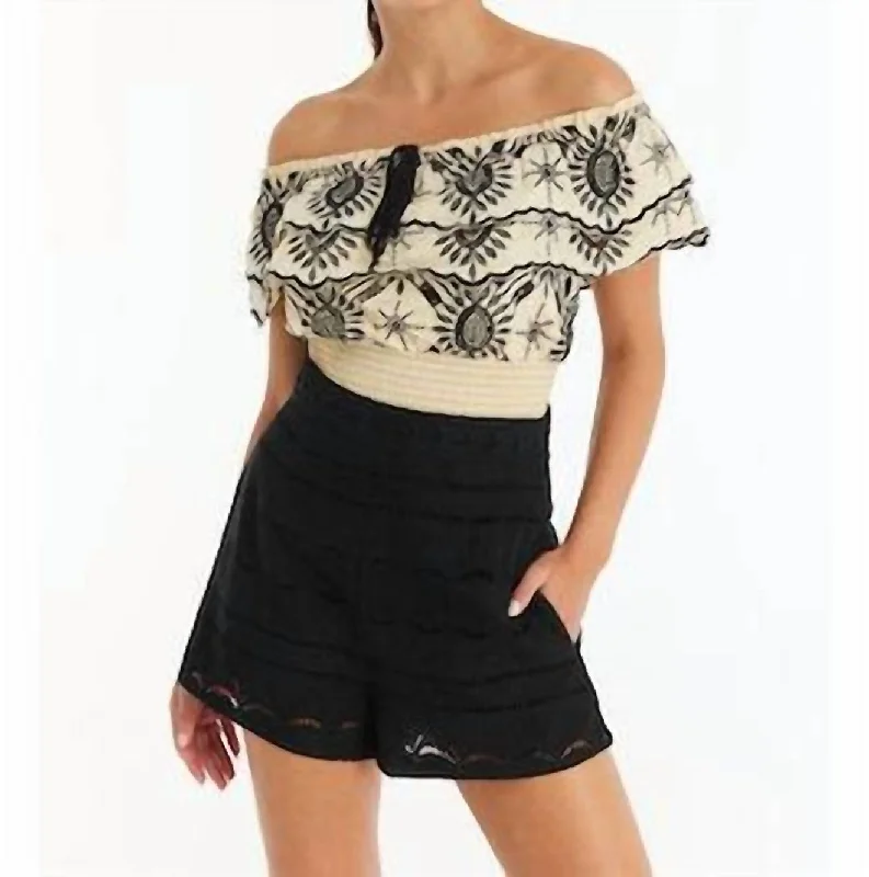 Fashionable Women's Outfit Effortless Style, Endless Impact Eva Shorts In Black