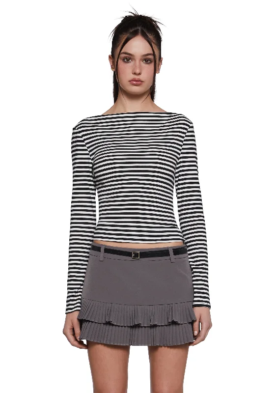 Earthy Tones Score Big On Glamorous Red - Carpet Styles Chronically Late Long Sleeve Top Earthy Tones Score Big On Glamorous Red - Carpet Styles Chronically Late Long Sleeve Top