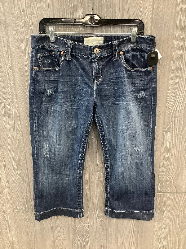 Capris By Maurices In Blue Denim, Size: 10