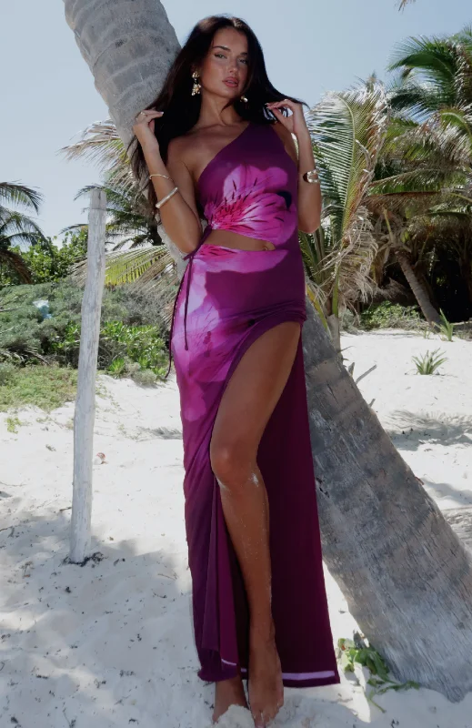 Fashionable Women's Outfit Effortless Style, Endless Impact All Inclusive Maxi Dress Berry Lush Fashionable Women's Outfit Effortless Style, Endless Impact All Inclusive Maxi Dress Berry Lush