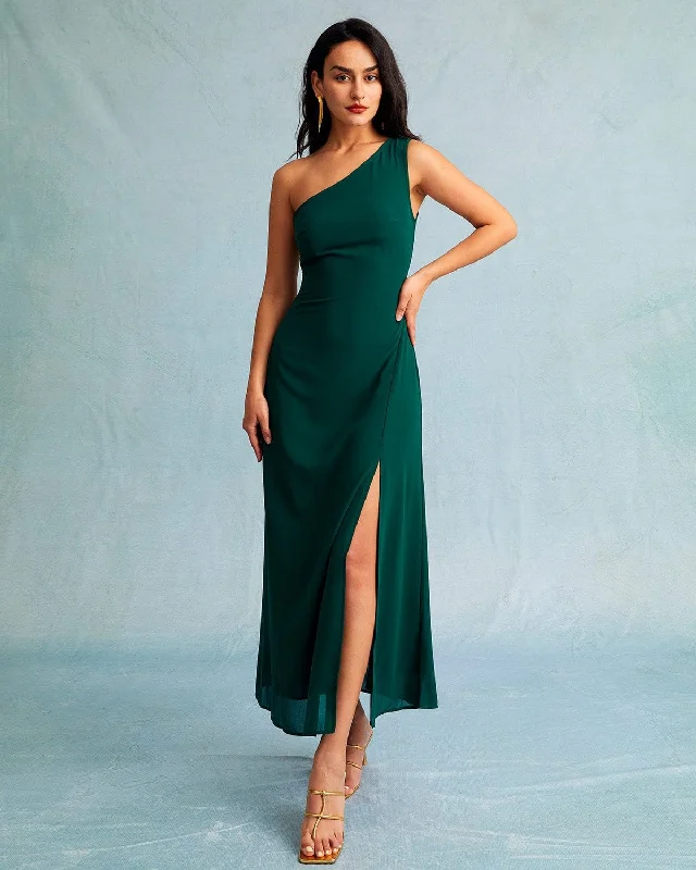 Women's Plus-Size Outfit Fashion Forward Femme The Green One Shoulder Sleeveless Maxi Dress Women's Plus-Size Outfit Fashion Forward Femme The Green One Shoulder Sleeveless Maxi Dress