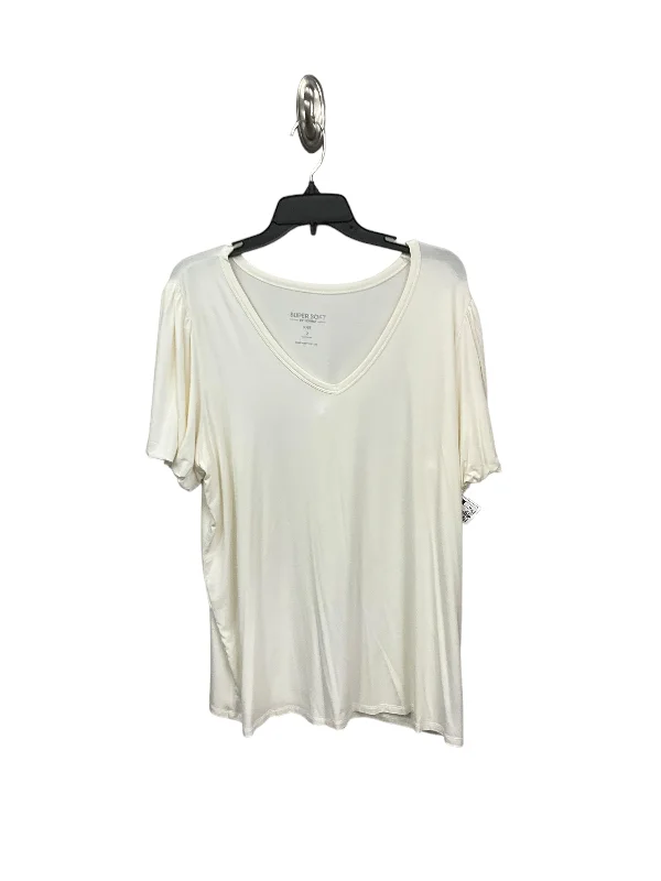 Top Short Sleeve By Torrid In White, Size: 2x