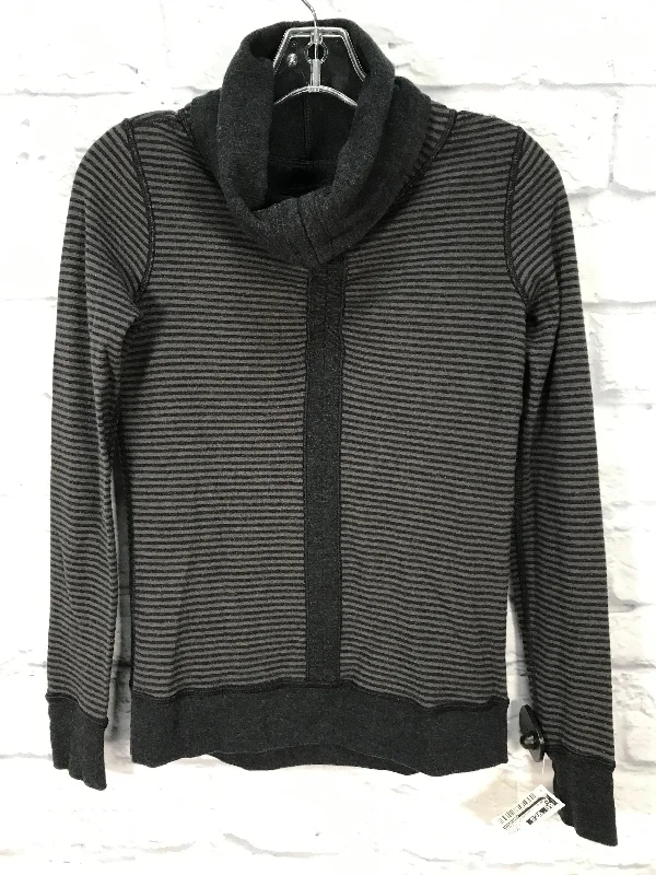 Athletic Sweatshirt Crewneck By Lululemon In Black & Grey, Size: Xs