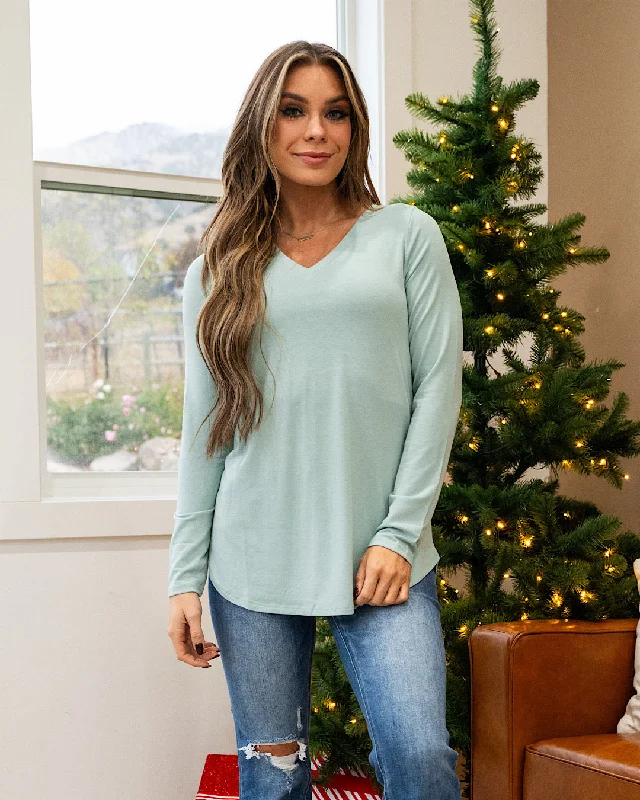 Women's Everyday Apparel Laid-Back Elegance DOORBUSTER! V Neck Long Sleeve Top - Light Green Women's Everyday Apparel Laid-Back Elegance DOORBUSTER! V Neck Long Sleeve Top - Light Green