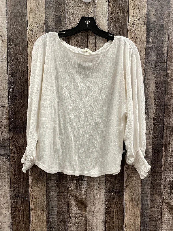 Top Long Sleeve By Max Studio In White, Size: Xs