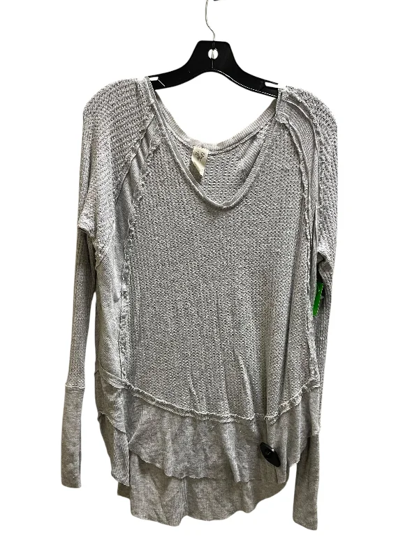 Top Long Sleeve By Free People In Grey, Size: M