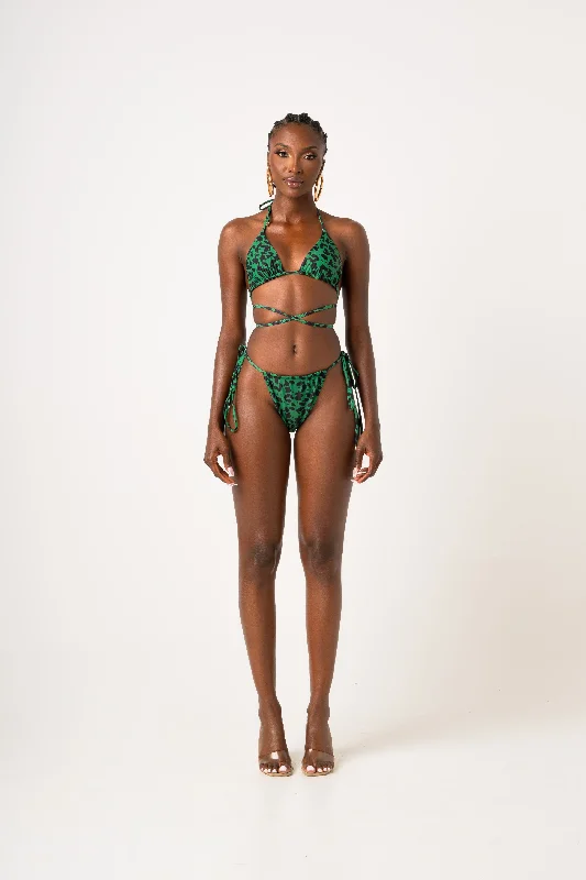 Women's High-Fashion Outfit Timeless Elegance Redefined AZI Reversible Bikini Top