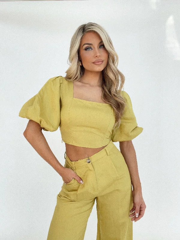 Style Upgrade Tropic Zest Top