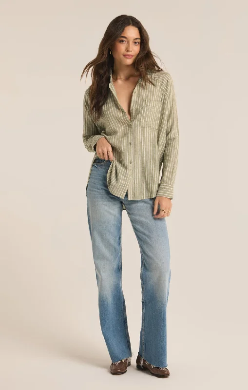 Vintage-Modern Style Offers The Perfect Line Top