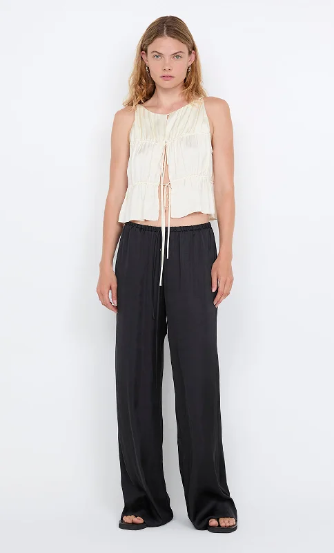 Refresh Your Wardrobe For Less This Weekend DELPHI GATHERED TOP - IVORY