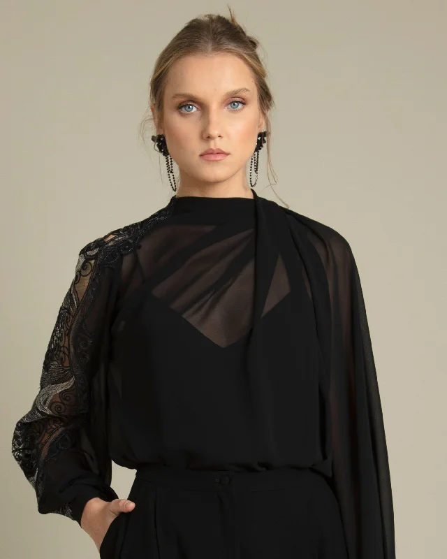 Season Offer Embroidered Details Top