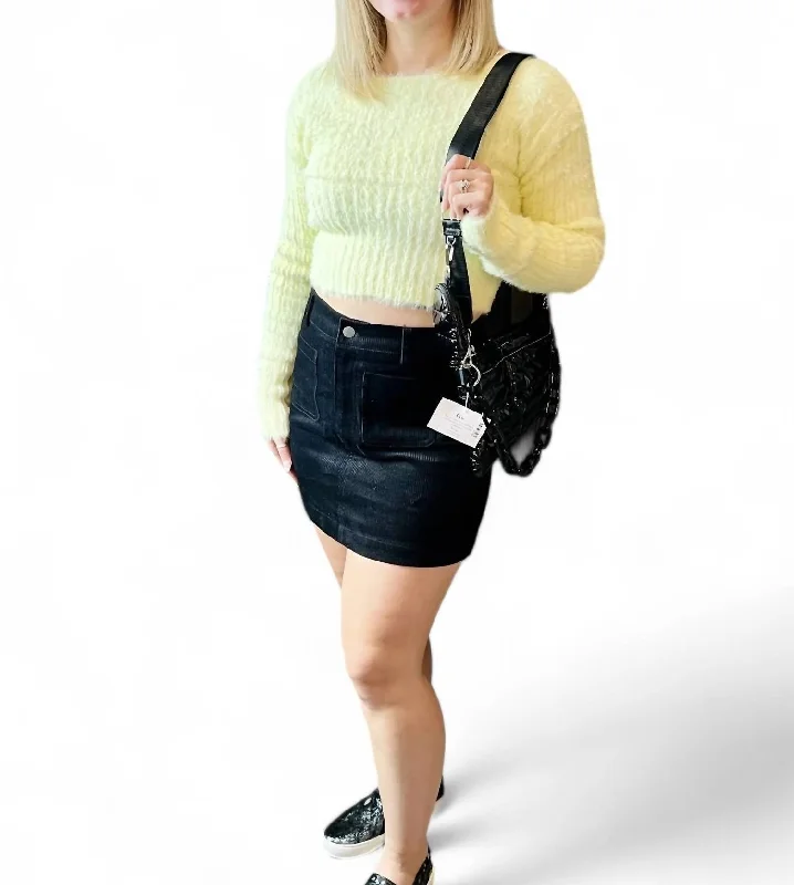 Boutique Dress Online Elevate Your Wardrobe Awaiting Fall Corduroy High-Waisted Mini Skirt In Black Boutique Dress Online Elevate Your Wardrobe Awaiting Fall Corduroy High-Waisted Mini Skirt In Black