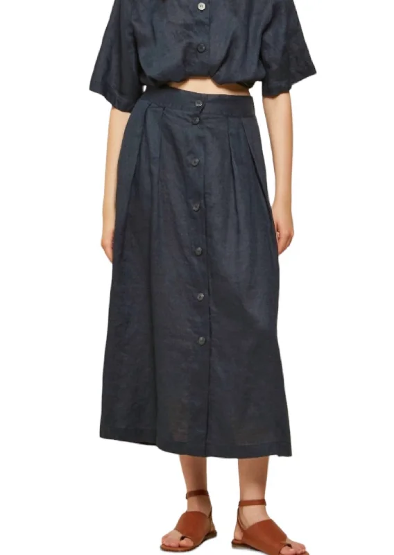 Casual Style for Busy Women New Season Fashion Preview Linen Long Skirt In Navy Blue Casual Style for Busy Women New Season Fashion Preview Linen Long Skirt In Navy Blue