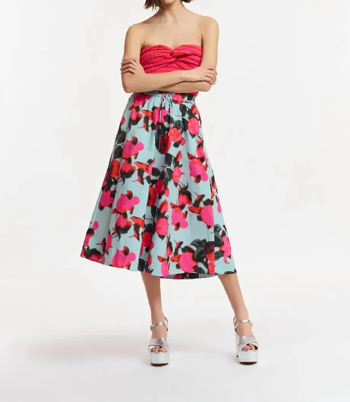 Charming Women's Holiday Apparel Premium Fabrics Midi Length Skirt In Light Blue Floral Charming Women's Holiday Apparel Premium Fabrics Midi Length Skirt In Light Blue Floral