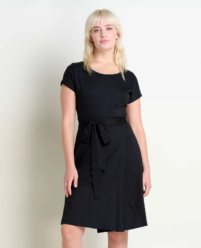 Women's Everyday Attire Chic Outfits Cue Wrap Short Sleeve Dress