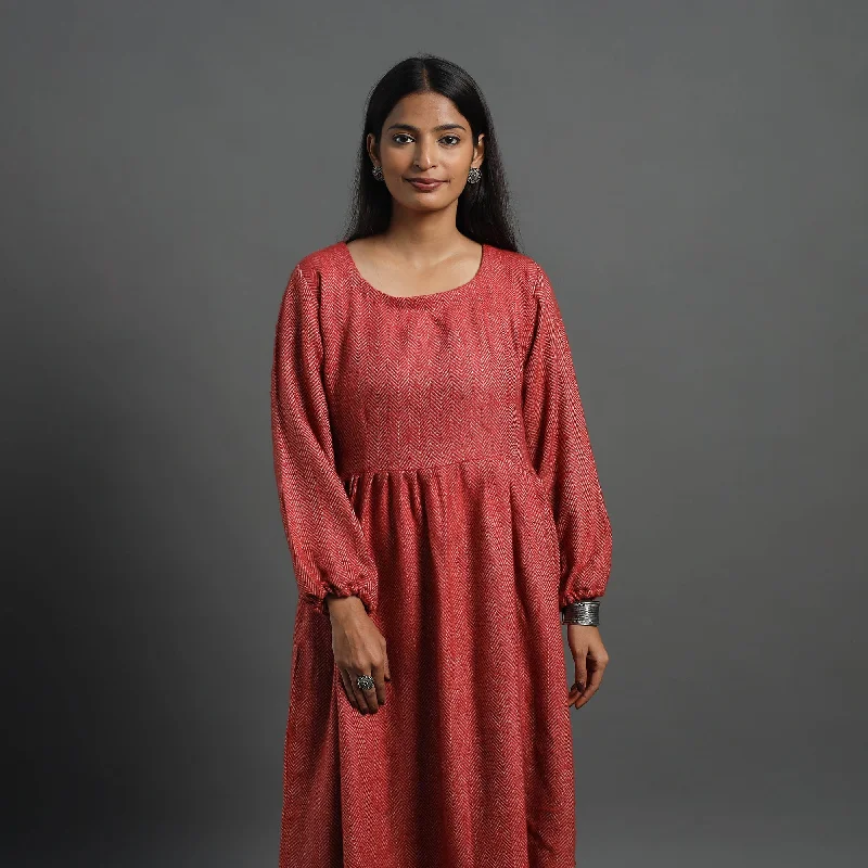 Modern Women's Fashion with Vintage Touches Travel Essentials Ruhi Brick Red Plain Flared Woolen Dress 03 Modern Women's Fashion with Vintage Touches Travel Essentials Ruhi Brick Red Plain Flared Woolen Dress 03