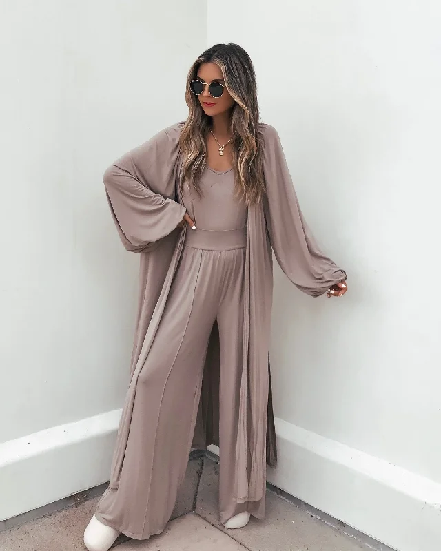 Women's High-Fashion Outfit Timeless Elegance Redefined Buttery Soft Taupe Wide Leg Pants Women's High-Fashion Outfit Timeless Elegance Redefined Buttery Soft Taupe Wide Leg Pants