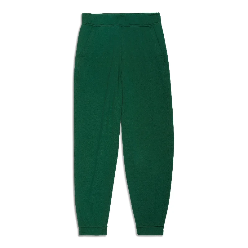 Luxury Women's Clothing The Epitome Of Modern Women's Fashion Relaxed High-Rise Jogger - Resale Luxury Women's Clothing The Epitome Of Modern Women's Fashion Relaxed High-Rise Jogger - Resale