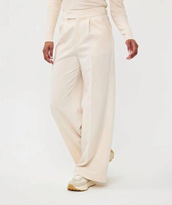 Wide Leg Trouser In Beige